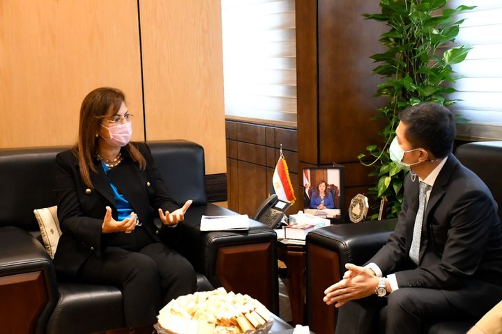 وزيرة التخطيط والتنمية الاقتصادية تبحث سُبل تعميق التعاون المشترك مع سفير تايلاند 67704