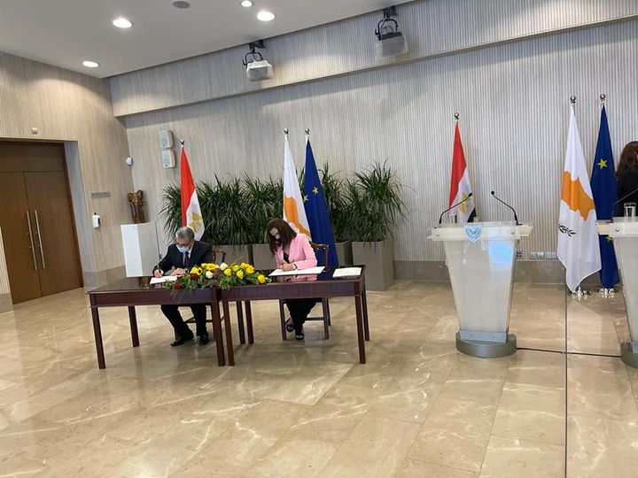 وزارة الكهرباء والطاقة المتجددة: توقيع مذكرة تفاهم للربط الكهربائى الثنائى بين مصر وقبرص 16 70915