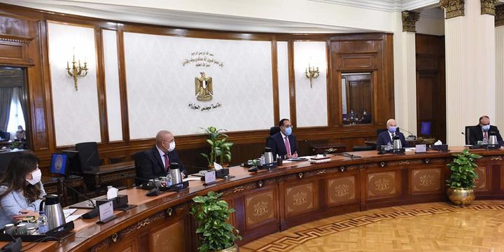 رئيس الوزراء يتابع موقف تنفيذ مشروعات الكهرباء فى المبادرة الرئاسية حياة كريمة عقد الدكتور مصطفى مدبولي، 75464