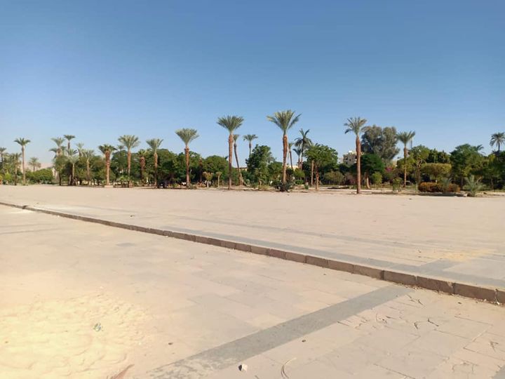 اثناء زيارته الحالية لمدينة الأقصر لمتابعة الموقف التنفيذي للأعمال الجارية بمعابد الكرنك والأقصر وطريق 85360