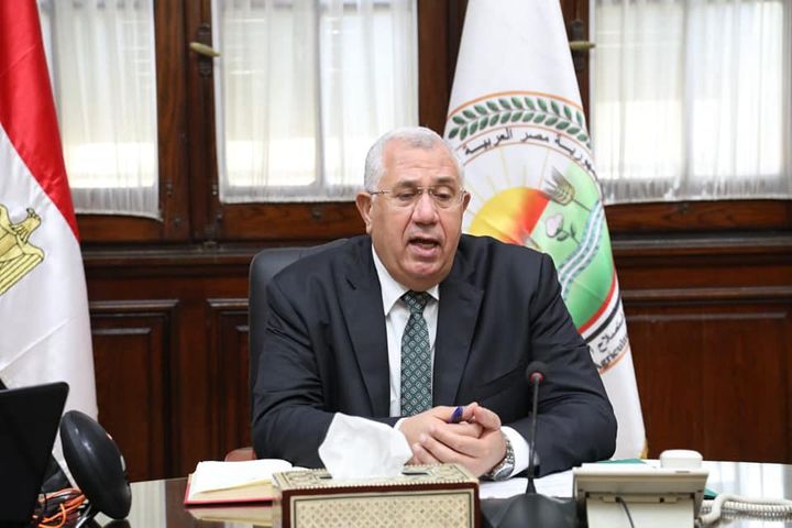 وزارة الزراعة واستصلاح الأراضي: وزير الزراعة يشدد على الانتهاء من منظومة الكارت الذكي وصرف 11133