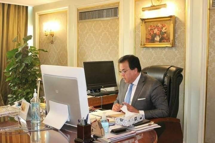 وزير التعليم العالي يصدر قرارًا بإغلاق كيان وهمي بالقاهرة تلقى د 33748