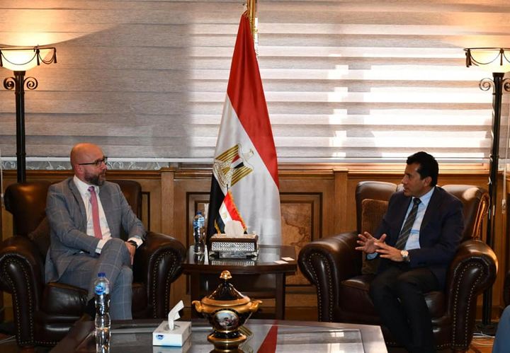وزارة الشباب والرياضة: وزير الشباب يلتقي المدير الإقليمي لمؤسسة فريدريش ناومان لتعزيز سُبل 43755