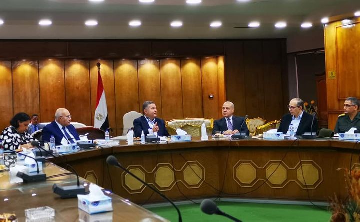 وزارة قطاع الأعمال العام: وزير قطاع الأعمال العام يستعرض موقف تنفيذ أعمال الإنشاء والتطوير 49266