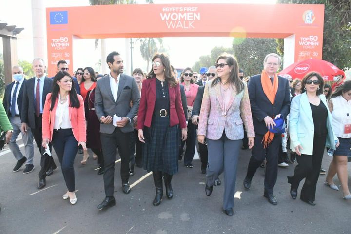 وزيرة التخطيط والتنمية الاقتصادية تتقدم مسيرة المرأة المصرية على هامش أول قمة نسائية دولية بقصر القبة 67500