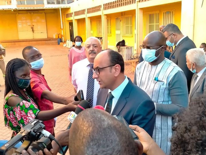 تسليم شحنة مساعدات طبية إلى بوركينا فاسو للمساعدة على مواجهة جائحة فيروس كورونا 75029