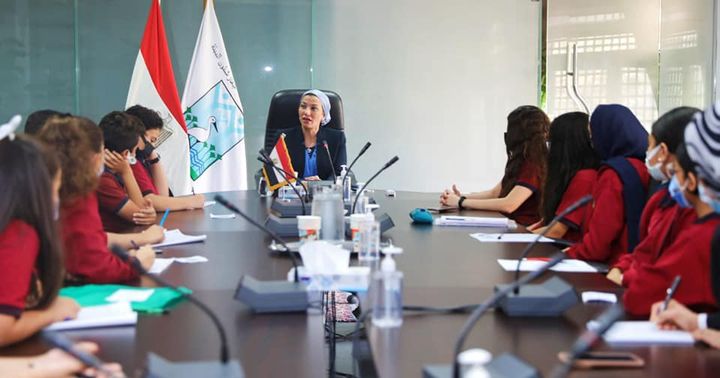 وزارة البيئة: وزيرة البيئة تستقبل وفد من طلاب مدرسة النيل للعبور لتشجيع جهودهم فى نشر الوعى 95327
