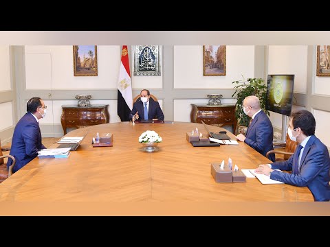 السيد الرئيس يجتمع برئيس مجلس الوزراء ووزير الإسكان والمرافق والمجتمعات العمرانية hqdefaul 22