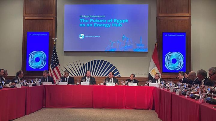 وزارة البترول والثروة المعدنية: وزير البترول يبحث مع نواب الكونجرس في واشنطن التنسيق المصري 26839
