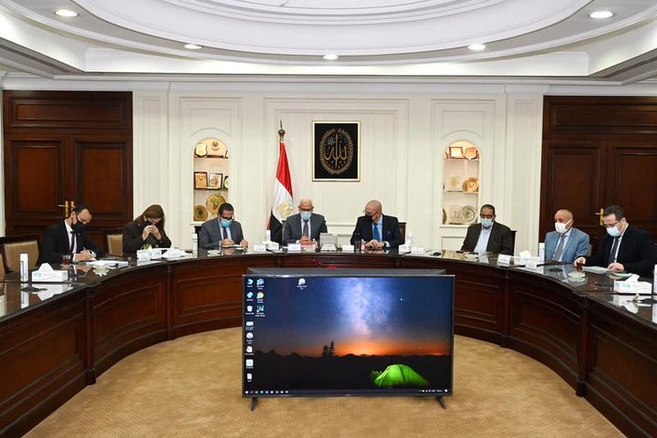 وزارة الإسكان والمرافق والمجتمعات العمرانية: وزير الإسكان ومحافظ بورسعيد يتابعان المشروعات 27873