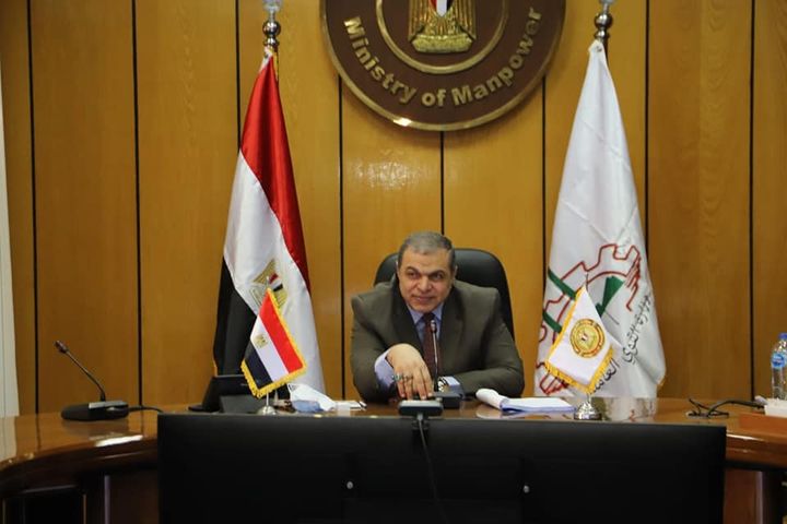 وزارة القوى العاملة: وزير القوي العاملة: تدريب العمالة المسافرة للعمل بالخارج 74993