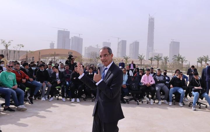 خلال زيارته لجامعة مصر للمعلوماتية فى مدينة المعرفة بالعاصمة الإدارية الجديدة الدكتور/ عمرو طلعت وزير 91808