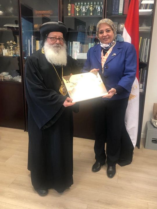 استقبال القنصل العام بميلانو للأسقف العام لكنائس وسط أوروبا --------- استقبلت السفيرة منال عبد الدايم، قنصل 14672