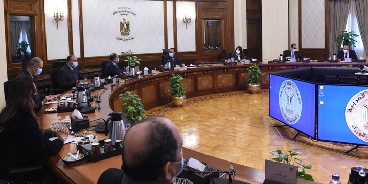 رئيس الوزراء يستعرض الملامح الرئيسية لمشروع الموازنة العامة للدولة للعام المالى 2022/2023 مدبولى: توجيهات من 14975