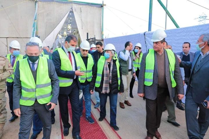 ضمن جولاتها لمتابعة الاصحاح البيئى بمحافظتى الإسكندرية والبحيرة وزيرة البيئة تتفقد محطة الكهرباء 40076