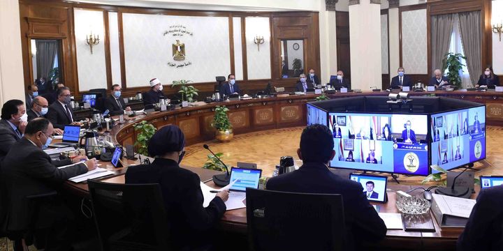 خلال اجتماع مجلس الوزراء اليوم: رئيس الوزراء: إعداد وثيقة مهمة لتعزيز دور القطاع الخاص فى التنمية 66293