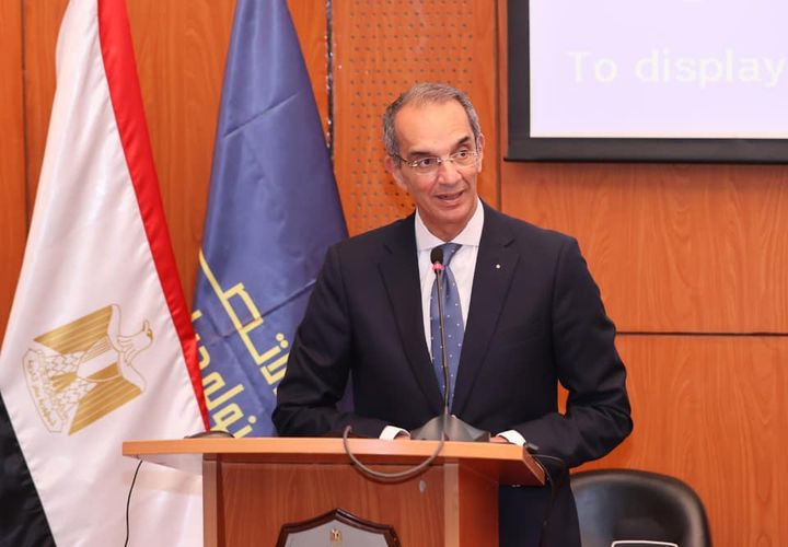 الدكتور/ عمرو طلعت وزير الاتصالات وتكنولوجيا المعلومات يتابع الموقف التنفيذى لمشروعات مركز الابتكار 70420