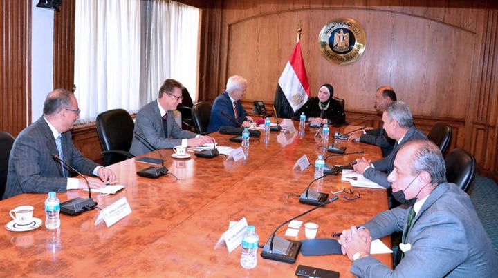 وزارة التجارة والصناعة: وزيرة التجارة والصناعة تلتقى برئيس غرفة التجارة والصناعة العربية 92054