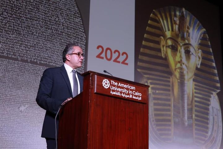 - وزير السياحة والآثار يلقى محاضرة بالجامعة الأمريكية عن جهود الوزارة في قطاع السياحة والآثار ألقى مساء 93053