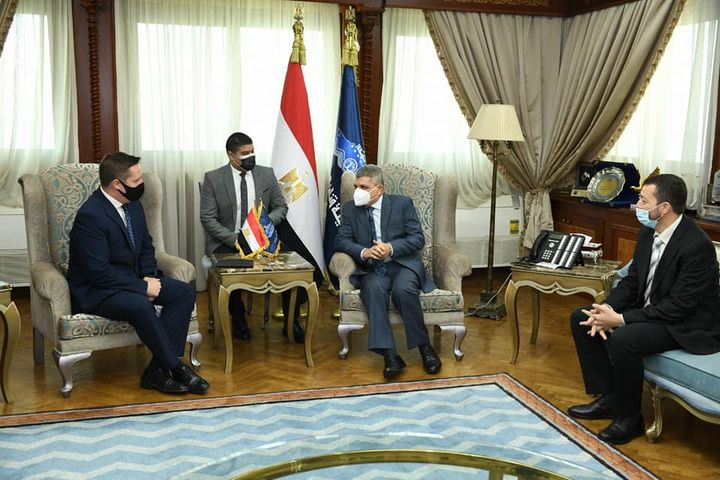 هيئة قناة السويس: الفريق أسامة ربيع يبحث سبل التعاون المشترك مع المكتب الأمريكي للملاحة ABS في 14263
