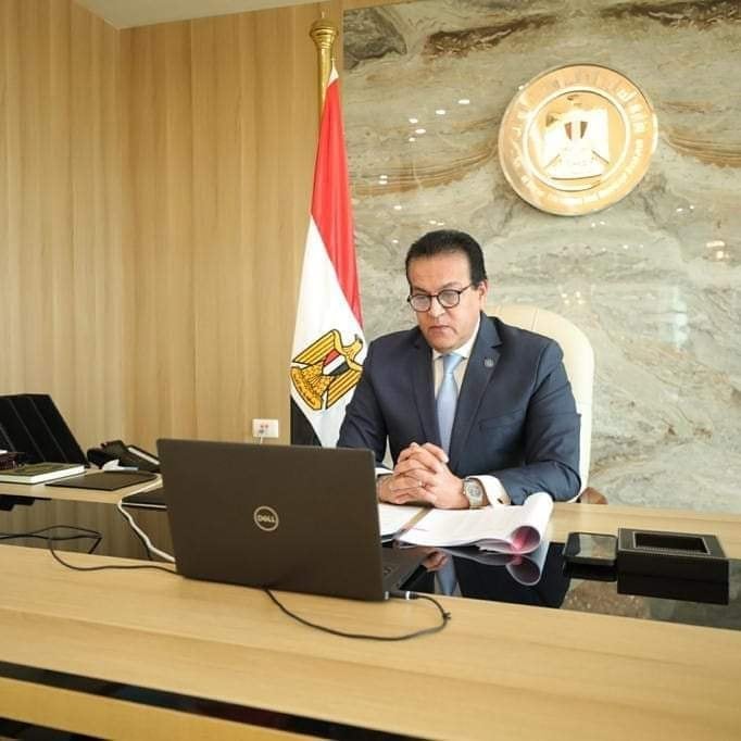 وزير التعليم العالي يصدر قرارًا بإغلاق كيانين وهميين بمحافظة الفيوم تلقى د 14748