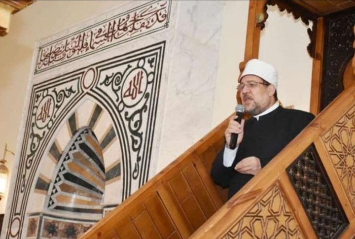 وزارة الأوقاف: وزير الأوقاف خلال خطبة الجمعة بالكلية الجوية : معجزة الإسراء والمعراج تحمل بعض 21366