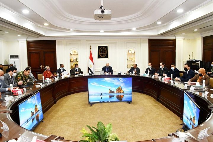 وزير الإسكان يترأس اللجنة الوطنية لمتابعة الموقف التنفيذى لمشروع تطوير موقع التجلى الأعظم فوق أرض السلام 22869