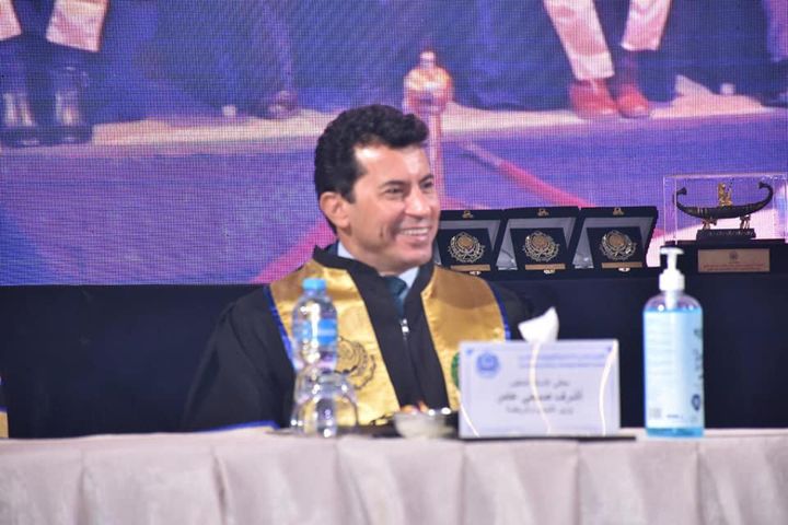 وزارة الشباب والرياضة: وزير الشباب يشهد احتفال الأكاديمية العربية بتخريج دفعة جديدة من كلية 24826