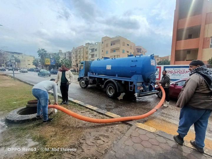 أجهزة المدن الجديدة تواجه موجة الطقس السييء وآثار سقوط مياه الأمطار واجهت فرق الطوارئ بأجهزة المدن 33956