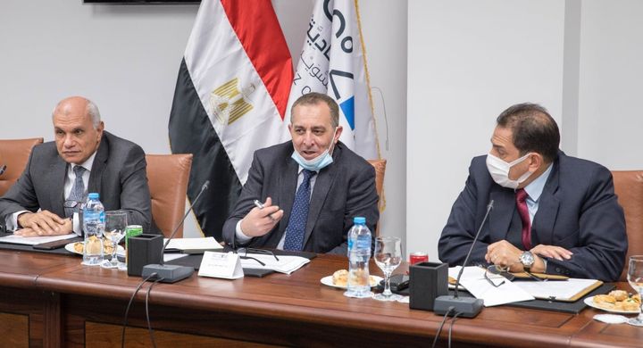 في إطار خطة الدولة لتبسيط وميكنة إجراءات الإفراج الجمركي 47669