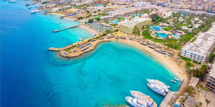 - وزير السياحة والآثار يصدر قراراً وزارياً بالزام جميع المنشآت الفندقية برفع الحد الأدنى لسرعة الإنترنت بها 51294