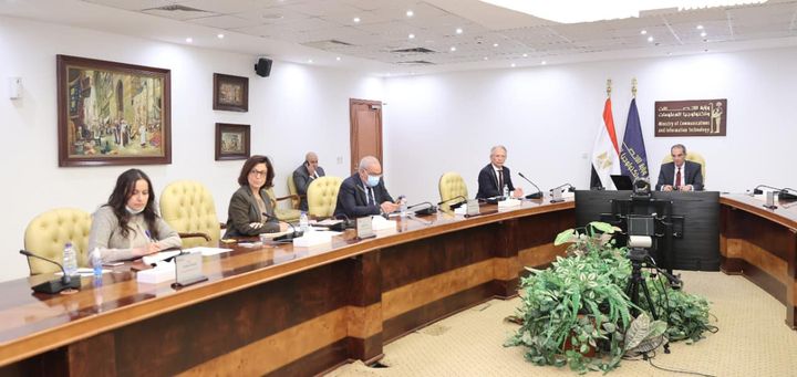 خلال مشاركته فى جلسة نظمتها المنظمة العربية الأورومتوسطية للتعاون الاقتصادى الدكتور/ عمرو طلعت وزير 67334