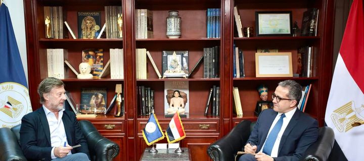 - وزير السياحة والآثار يناقش مع رئيس مجموعة أكور العالمية فرص الاستثمار والتوسع في القطاع الفندقي في مصر 69409