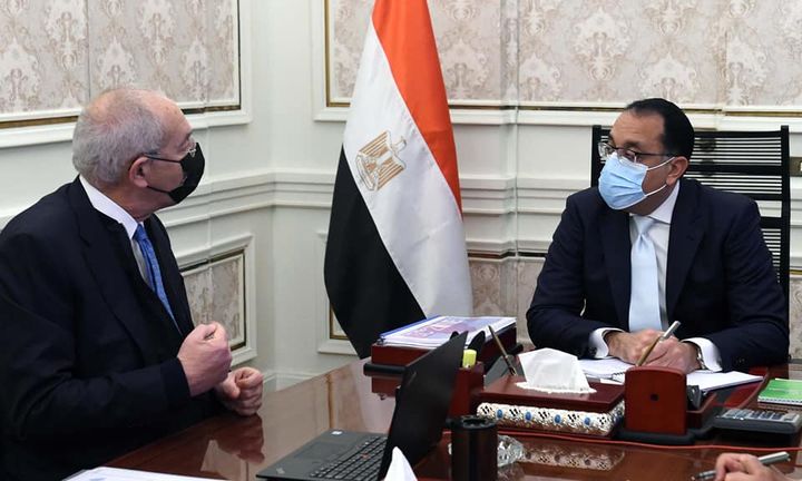 رئيس الوزراء يستعرض العروض العالمية المقدمة لإقامة مشروعات الهيدروجين الأخضر بالمنطقة الاقتصادية لقناة 73141 1