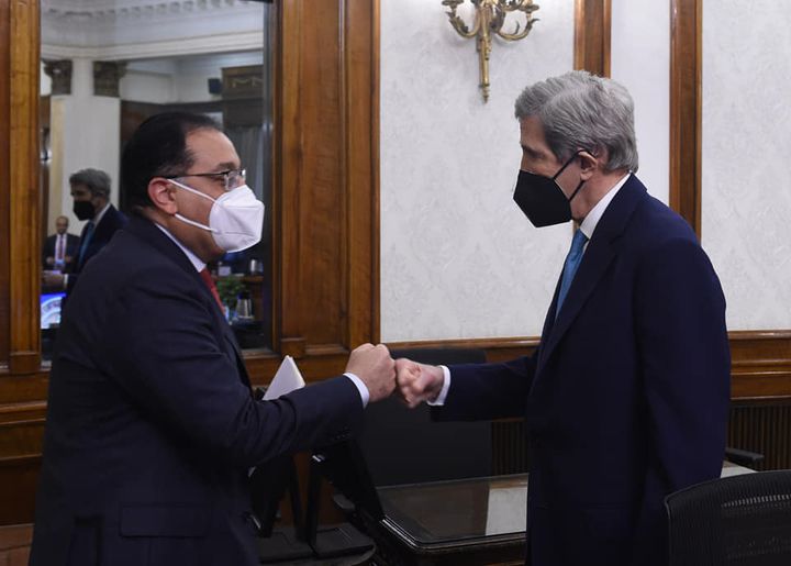 رئيس الوزراء يستقبل جون كيري المبعوث الرئاسي الأمريكي الخاص للمناخ مدبولي يستعرض الجهود الوطنية في إطار 73226