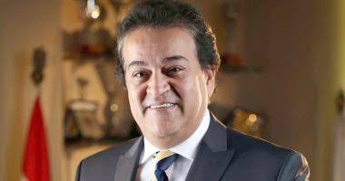 وزير التعليم العالي يعتمد نتيجة الإعلان الموحد لخطة البعثات للعام 2021/2022 اعتمد د 88836
