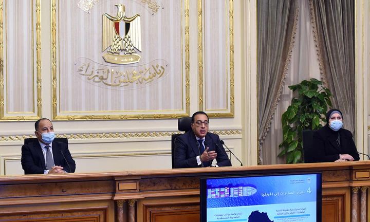 خلال مؤتمر صحفي بحضور رئيس الوزراء اليوم: وزير المالية يستعرض مؤشرات الأداء المالي للنصف الأول من العام 88882