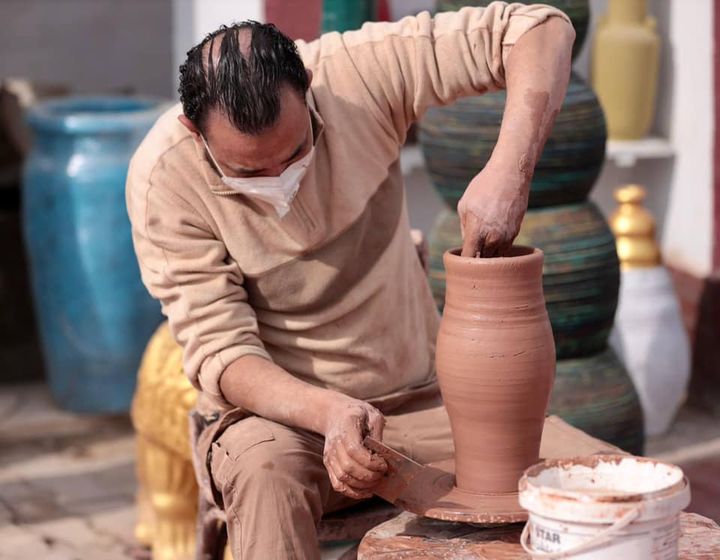-نائب وزير السياحة والآثار لشئون السياحة ونائب محافظ القاهرة للمنطقة الجنوبية في زيارة لقرية الفواخير 90388