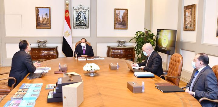 السيد الرئيس عبد الفتاح السيسي يتابع الموقف التنفيذي لترتيبات الانتقال إلى العاصمة الإدارية الجديدة 91926