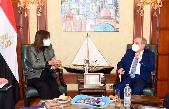 وزارة الدولة للهجرة وشئون المصريين بالخارج و وزارة الدولة للإنتاج الحربي: استعدادا لـمصر 92327