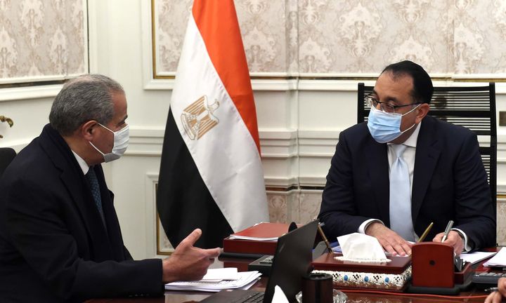 رئيس الوزراء يتابع مع وزير التموين موقف توافر السلع الاستراتيجية واستعدادات استقبال شهر رمضان التقى 92392