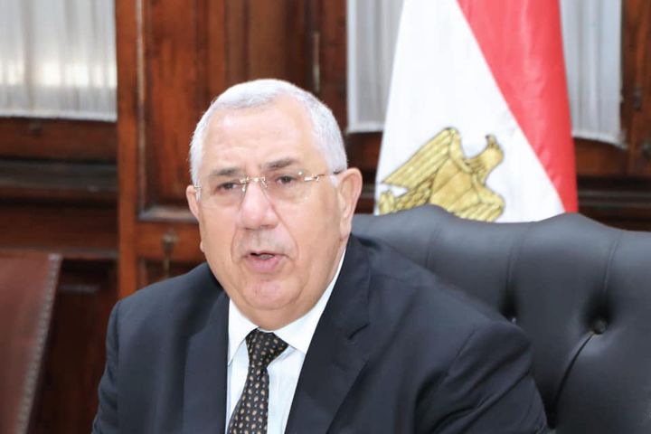 وزارة الزراعة واستصلاح الأراضي: وزير الزراعة يبحث مع قيادات الوزارة ضخ السلع والمنتجات 40233