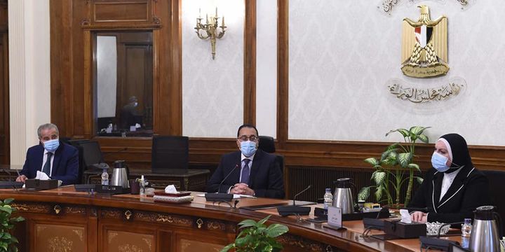 رئيس الوزراء يلتقي ممثلي الغرف التجارية للاطمئنان على توافر السلع الأساسية مدبولي: التوقيت المهم يفرض 45294
