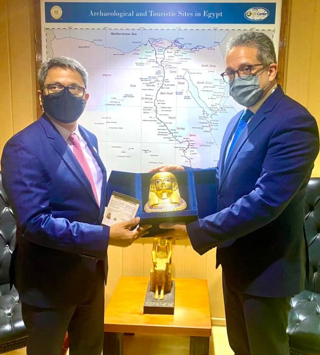 -وزير السياحة والآثار يلتقي عضو البرلمان ووزير الدولة للشئون الخارجية ببنجلاديش لبحث تعزيز سبل التعاون بين 73203