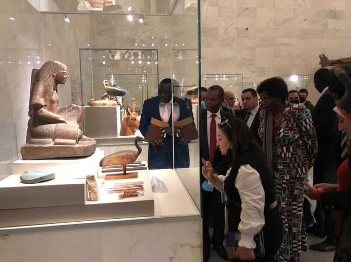المتحف القومي للحضارة المصرية يستقبل وزير الخدمة المدنية والموارد البشرية بجنوب السودان، ورئيس الروتاري 79549