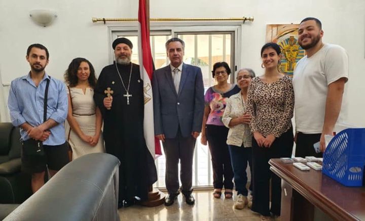 السفير المصري في لومي يستقبل المسئول عن الكنيسة القبطية الأرثوذكسية المصرية في توجو - استقبل 94939