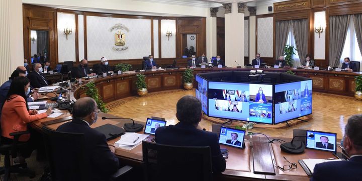 خلال اجتماع مجلس الوزراء اليوم: رئيس الوزراء: الدولة تتحرك على مختلف المحاور لمواجهة تداعيات الأزمة 18155