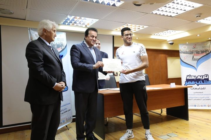وزير التعليم العالي يرأس اجتماع مجلس إدارة الاتحاد الرياضي المصري للجامعات - وزير التعليم العالي يوجه 37465