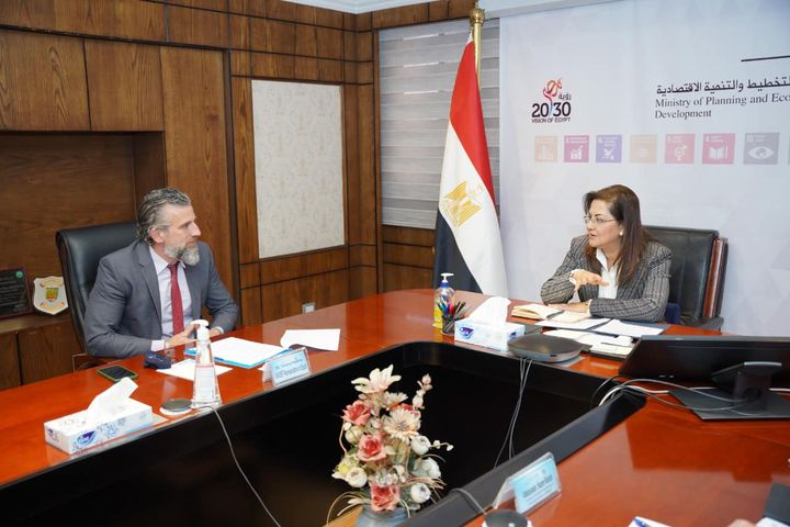في إطار التحضير لاستضافة مصر لقمة المناخ COP 27 وزيرة التخطيط والتنمية الاقتصادية تناقش مع(اليونيسف) قضايا 37935