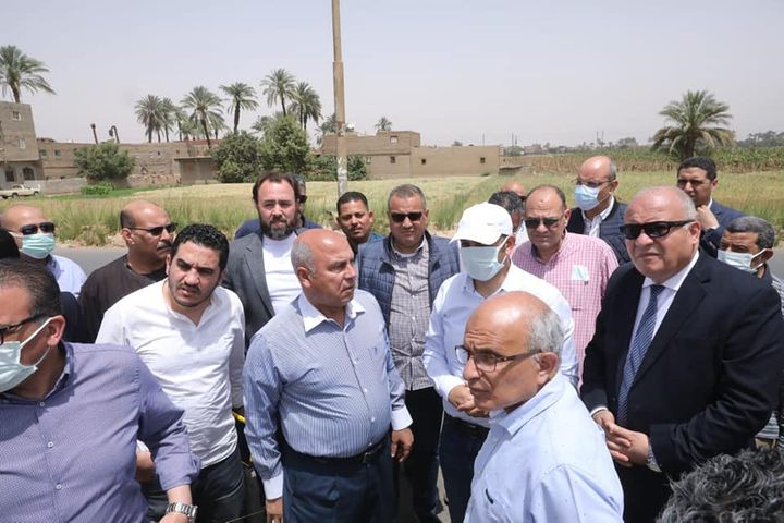 وزارة النقل: • وزيرالنقل يتابع أعمال تنفيذ الجسور الترابية والمحطات لمشروع الخط الثاني 56065